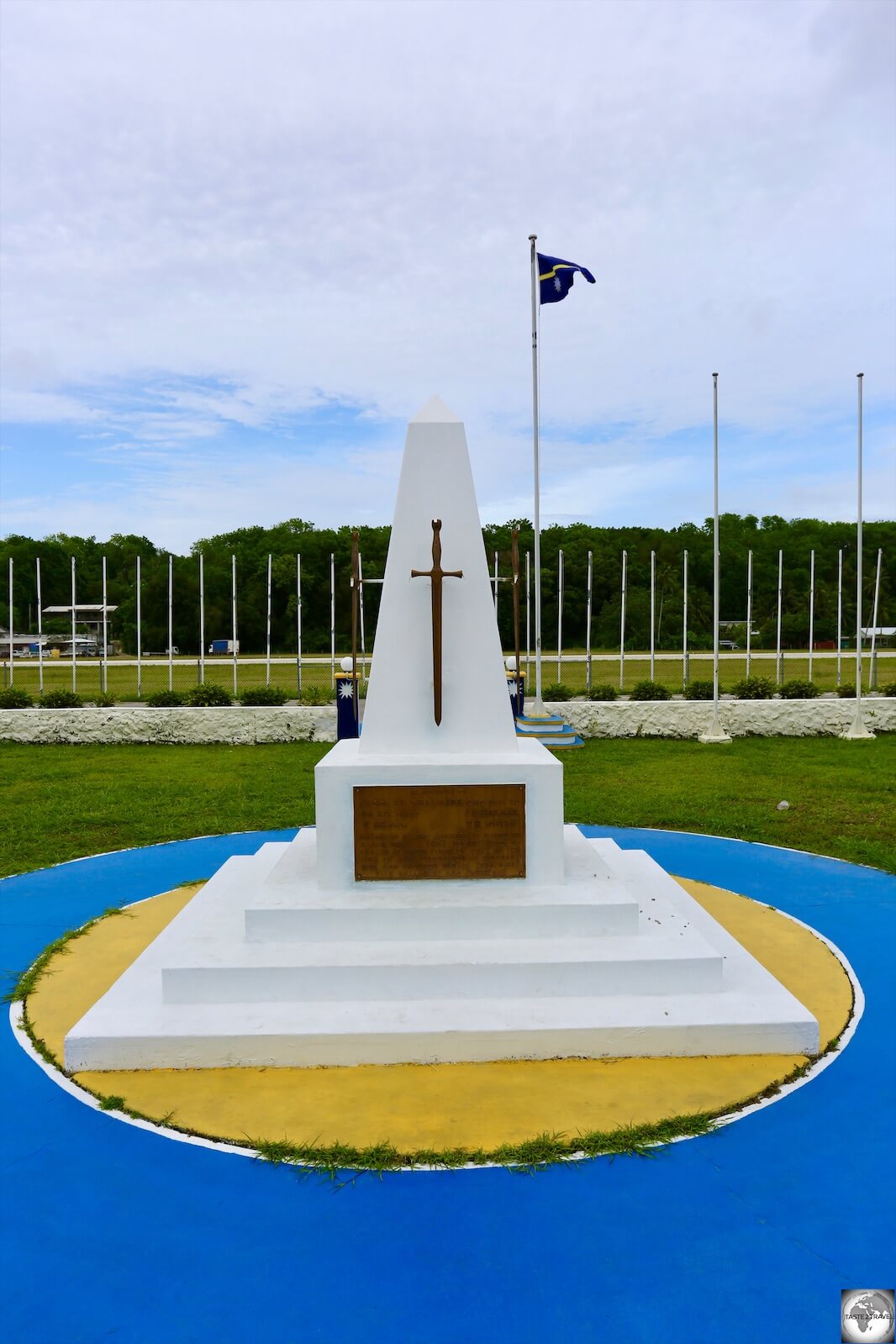 Located outside the Ministerial building in Yaren, the Nauru War Memorial is dedicated those who lost their lives in WWI and WWII.