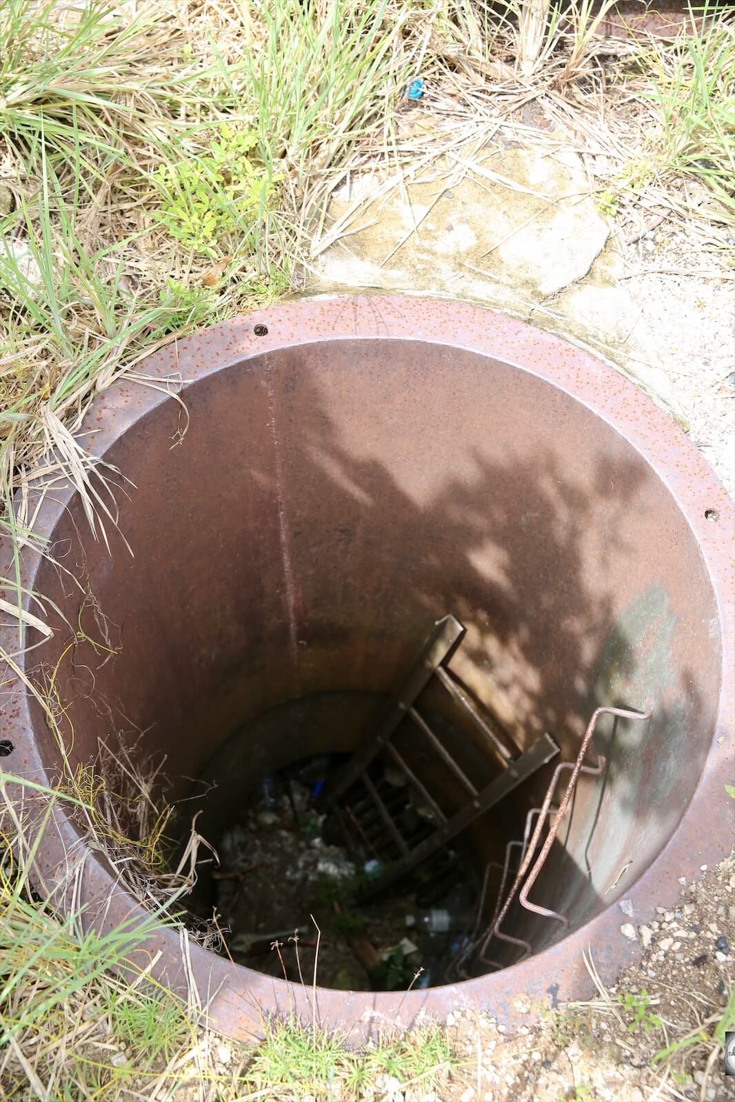 A tunnel, which was originally used to provide access to the interior of the gun.