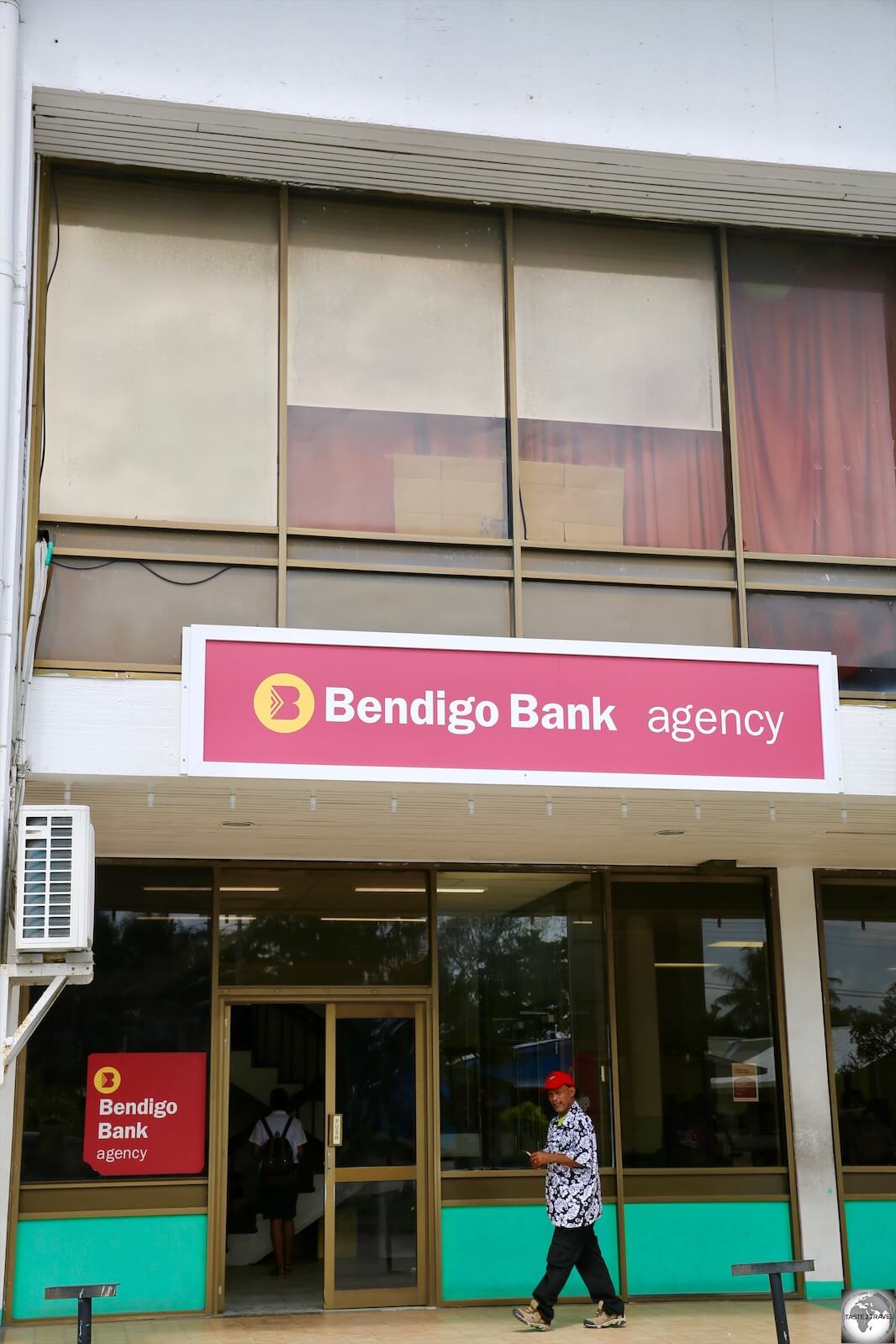 The only bank on Nauru is an agency branch of Bendigo Bank, an Australian regional bank.