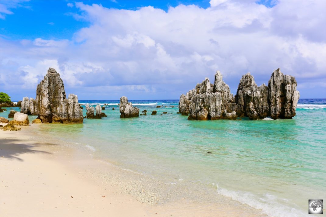 Cover Photo: Anibare Bay, Nauru.