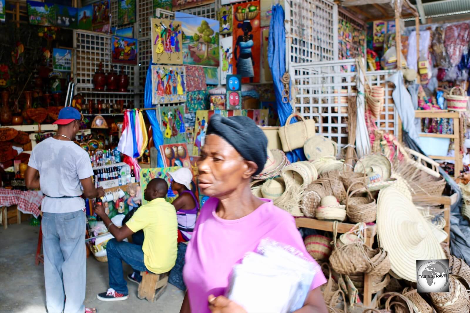 Shopping at the Marche de Fer in PAP.