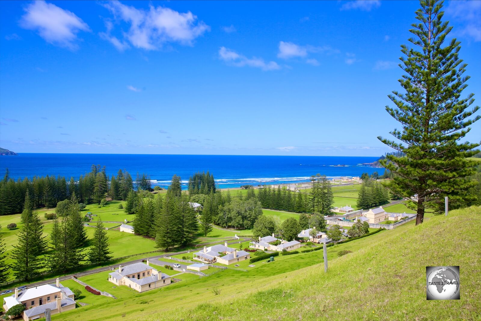 Located on Rooty hill, the Queen Elizabeth Lookout is the best place to gain an overview of the Kingston and Arthur's Vale Historic Area (KAVHA).