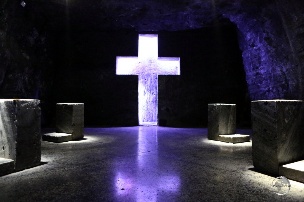 An architectural wonder, built in the caverns and tunnels left behind after 200 years of salt mining, the 'Salt Cathedral' at Zipaquirá is located 182 metres (600 feet) underground.