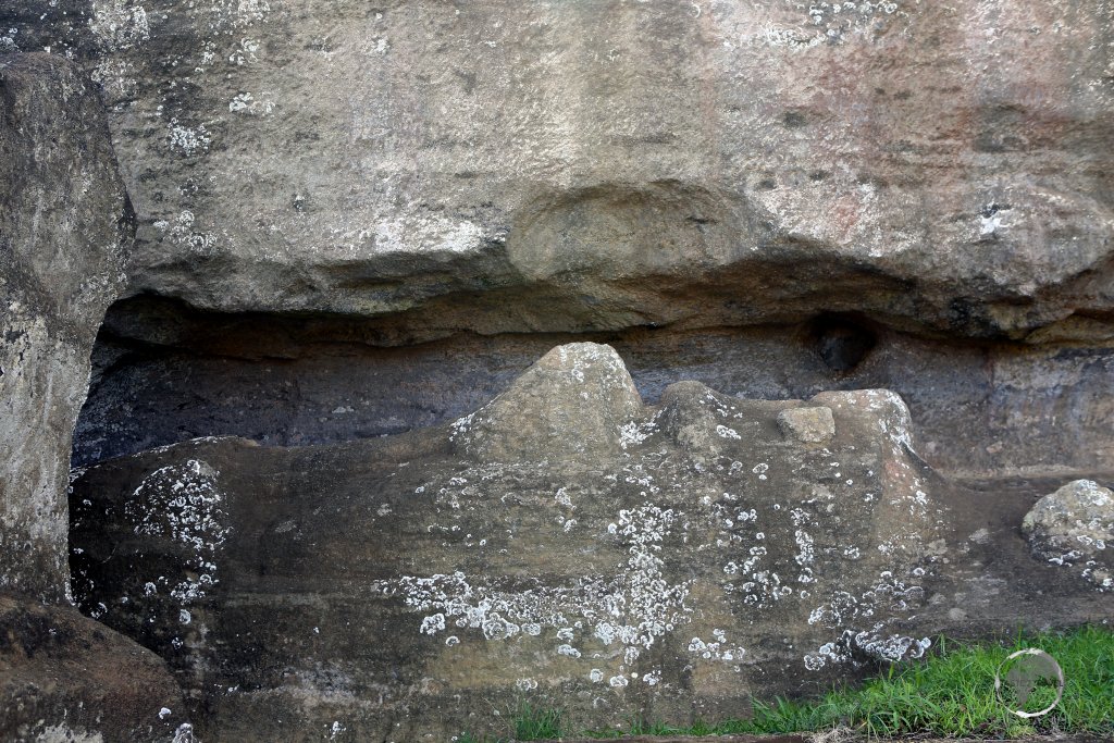 The soft, volcanic rock of Rano Raraku, called tuff, was found to be a far superior material for making statues and was easily carved with the simple stone tools which were available to the Rapa Nui.