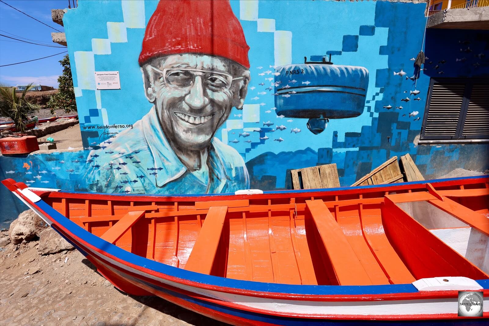 A mural in Porto Mosquito celebrates a visit by Jacques-Yves Cousteau.