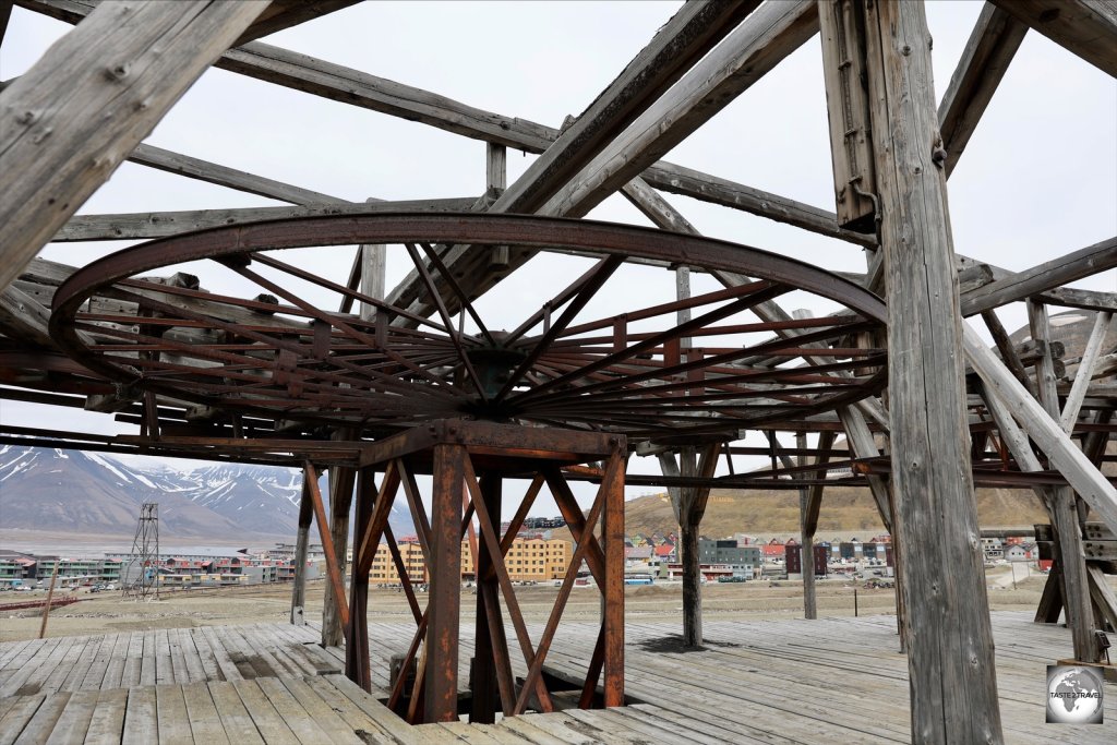 Remains of a coal mine cable system in Longyearbyen.