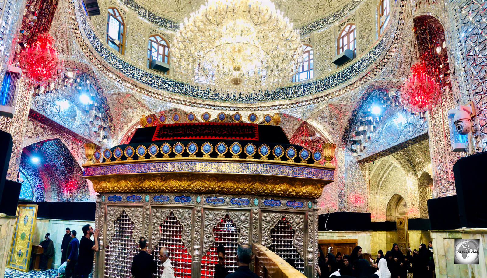 A view of the Shrine of Hani ibn Urwa, at the Grand Mosque of Kufa, Najaf.