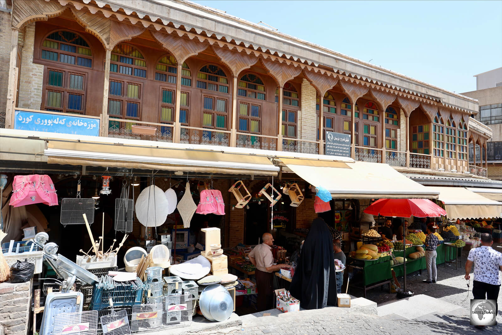 The large and sprawling Sulaimaniyah souk covers all of the downtown area. 