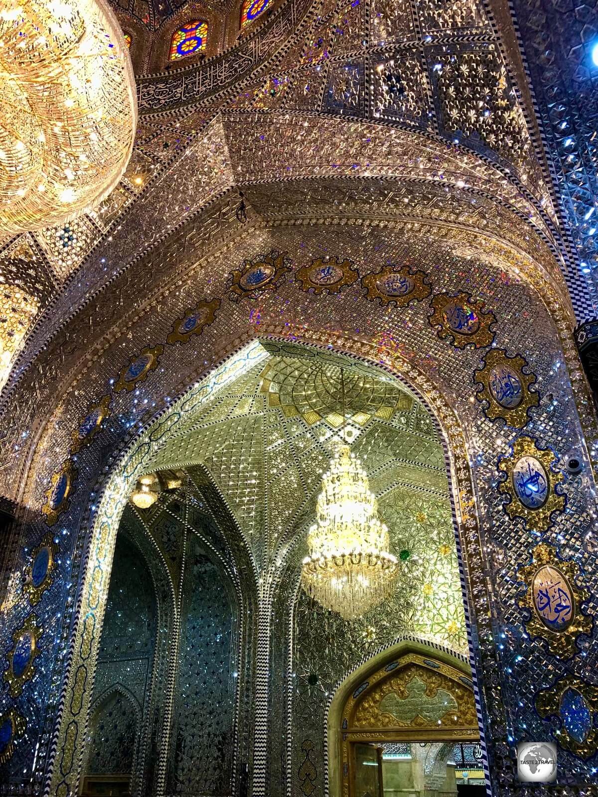 Al-Askari Shrine is one of many dazzling Shia shrines which can be visited in Iraq. 