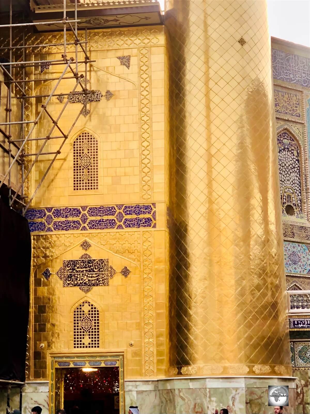 The entire front of the Shrine of Iman Ali is covered in gold-plated bricks. 