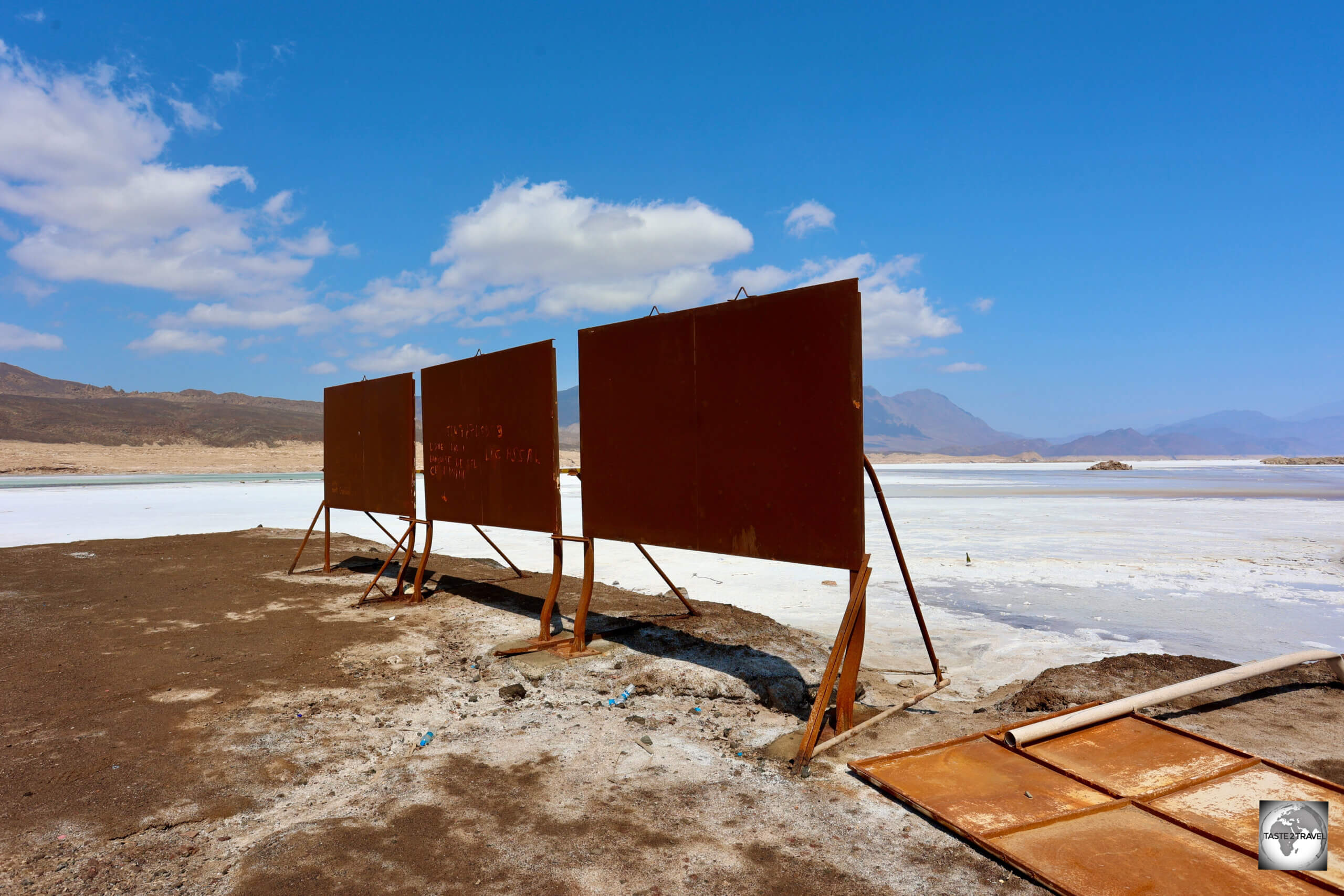 Any metallic surfaces simply rust in the corrosive air of lake Assal.