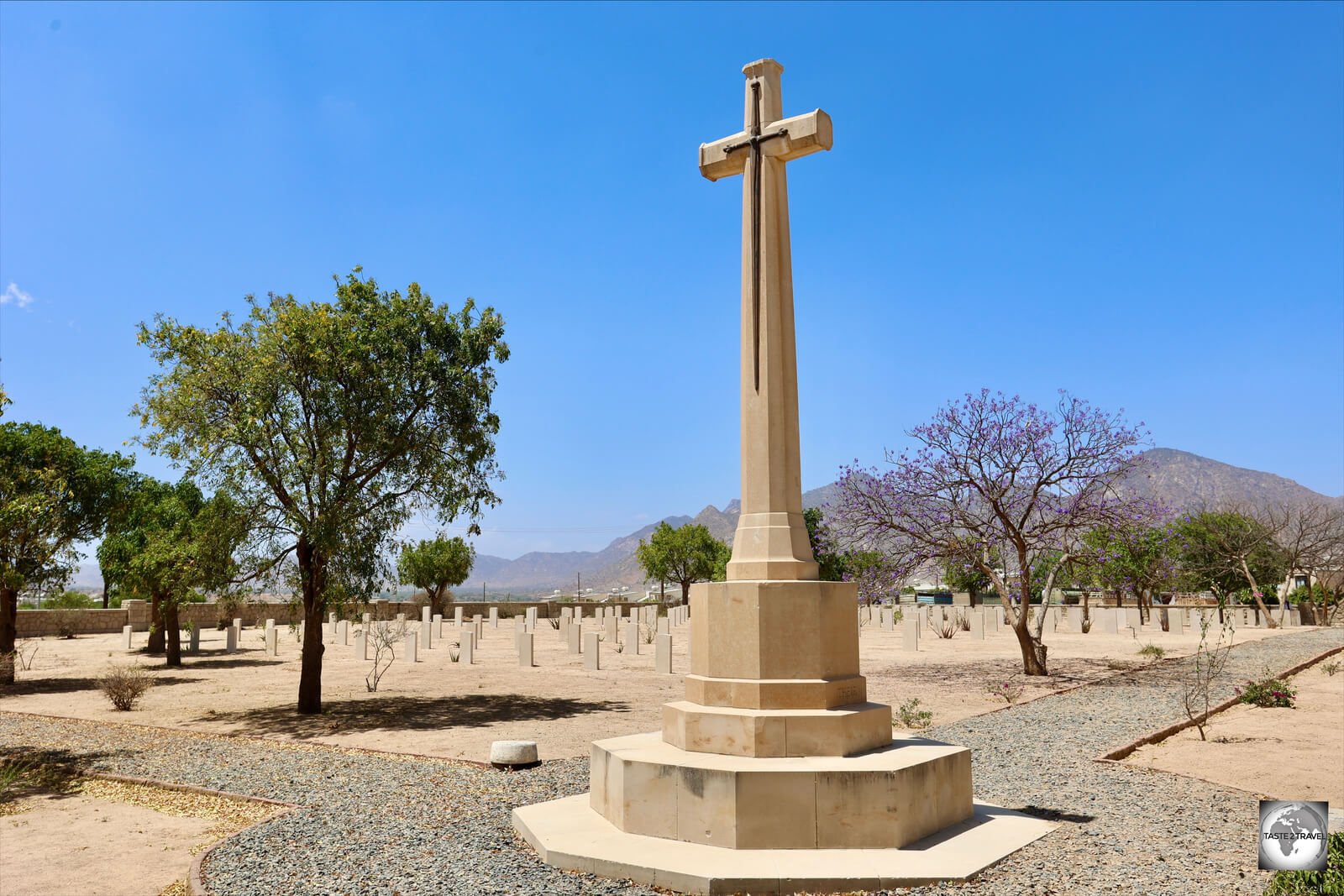 Memorial cross at the Commonwealth War cemetery in Keren. 