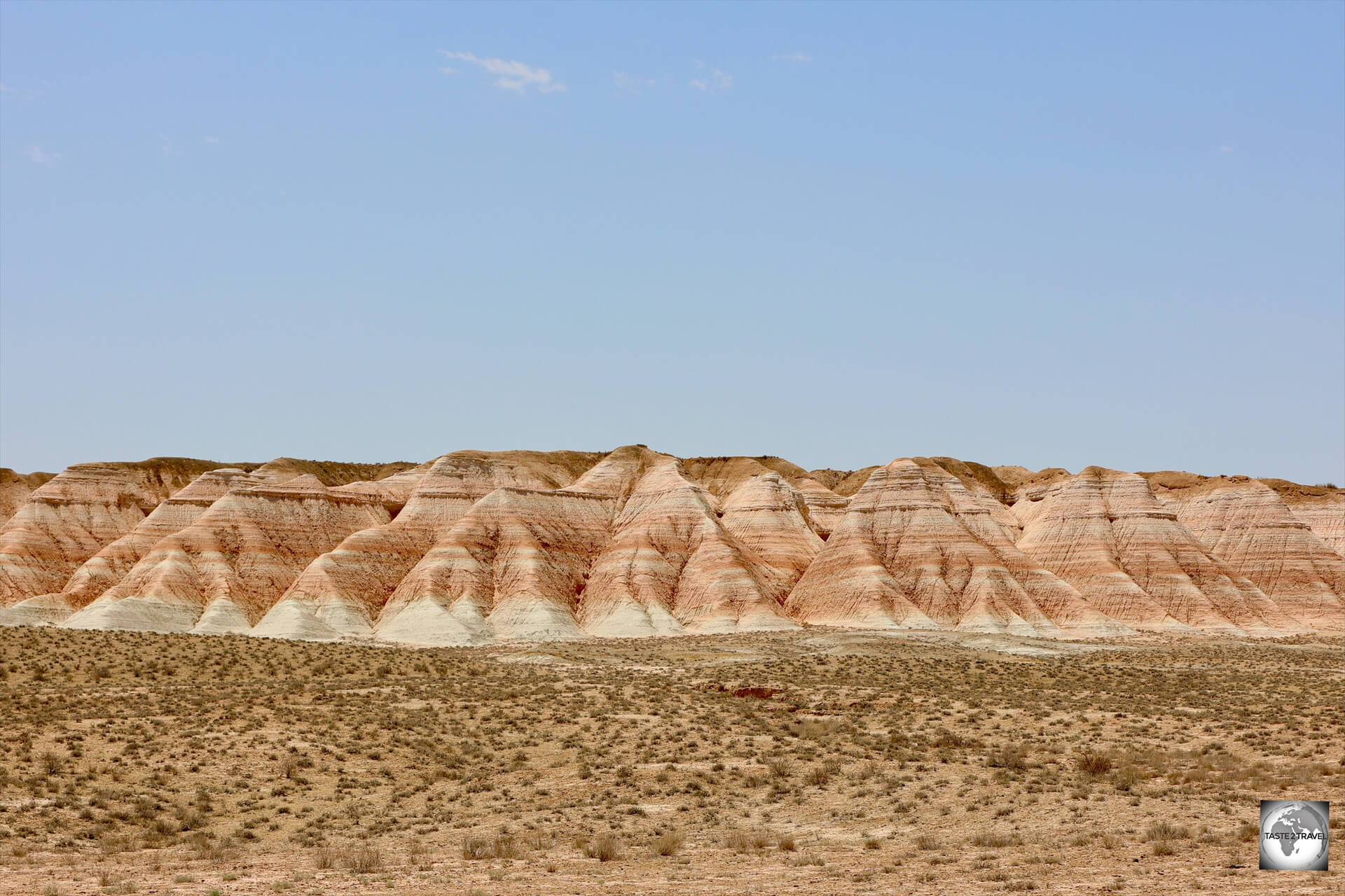 Views of the stunningly beautiful Yangykala Canyon. 