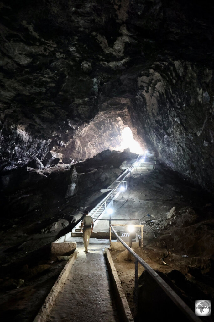 Kow Ata is an underground lake, which is located inside a large cave, 70 km west of Ashgabat.