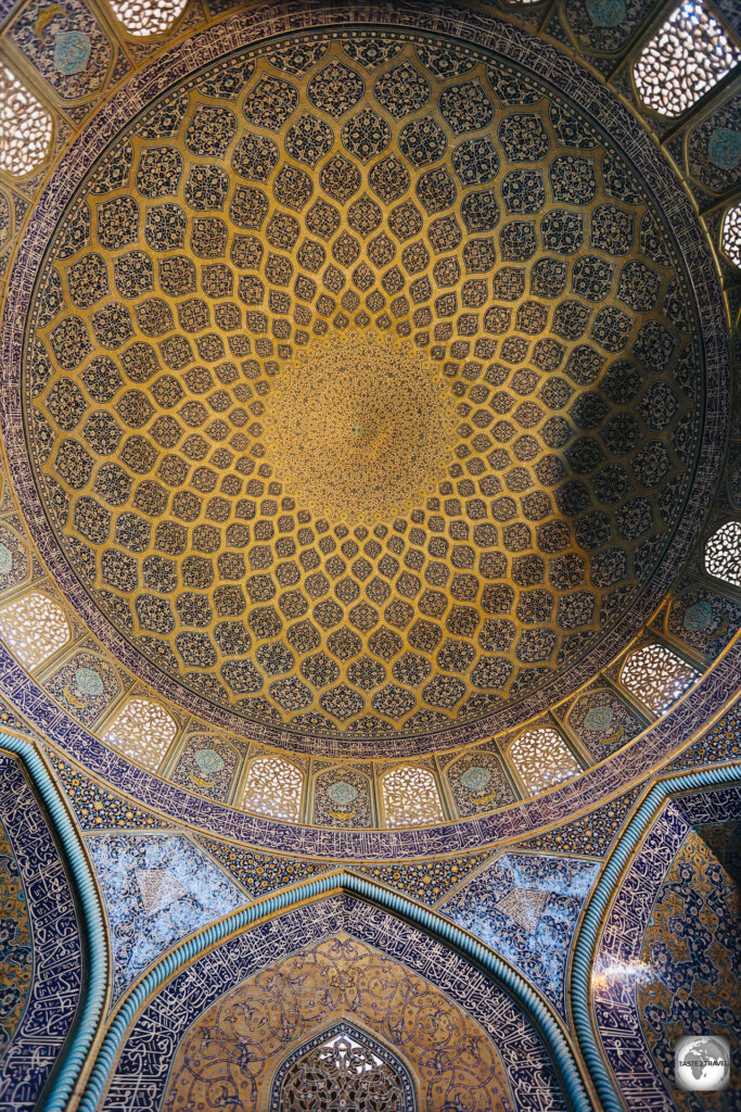 The tilework on the interior side of the dome seems to lead the eye upwards toward its centre.