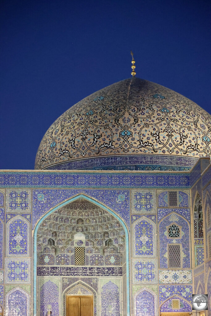 The Sheikh Lotfollah Mosque is considered a masterpiece of Iranian architecture.