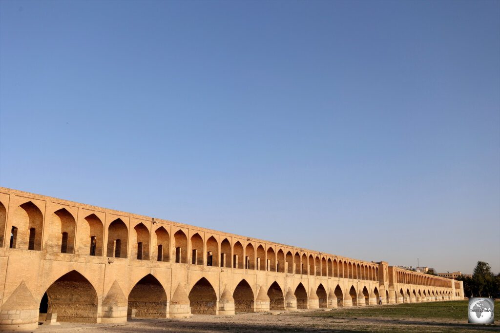 The Allahverdi Khan Bridge, popularly known as Si-o-se-pol (bridge of thirty-three arches), which spans the, normally dry, Zayanderud river in Esfahan.