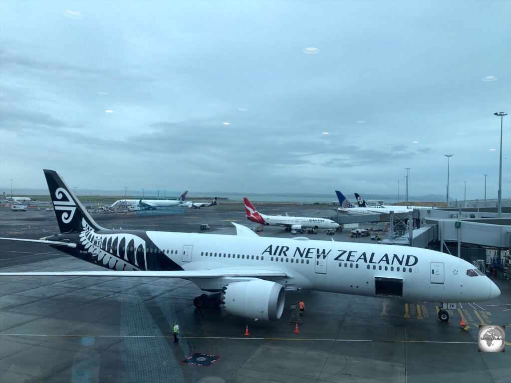 Air New Zealand provide a twice weekly service to Niue from Auckland International Airport.