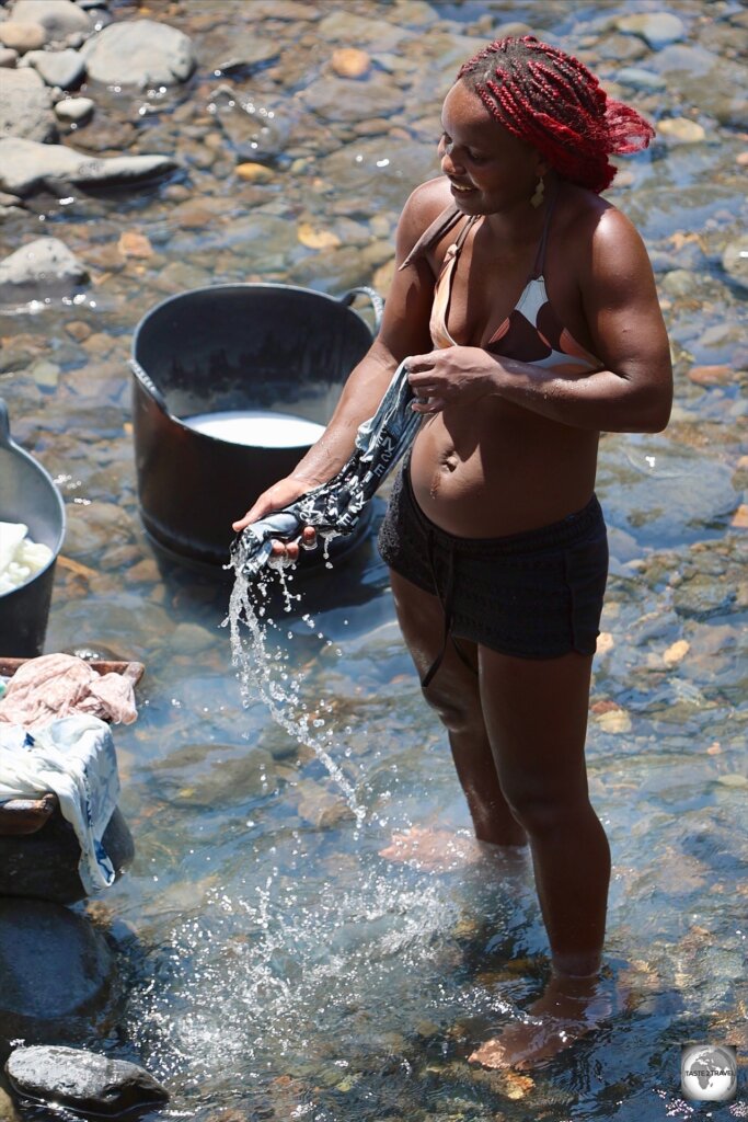 Clothes washing is normally done in the rivers on São Tomé