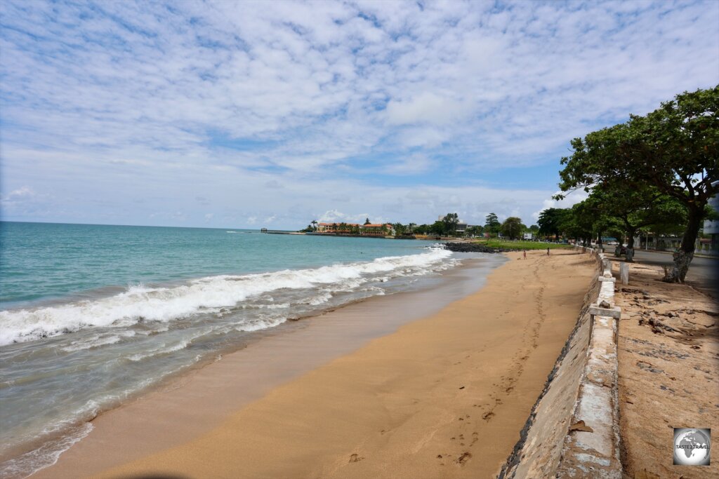 A view of the Atlantic coast in downtown São Tomé.