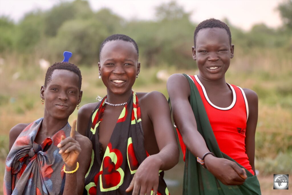 Young Mundari girls.