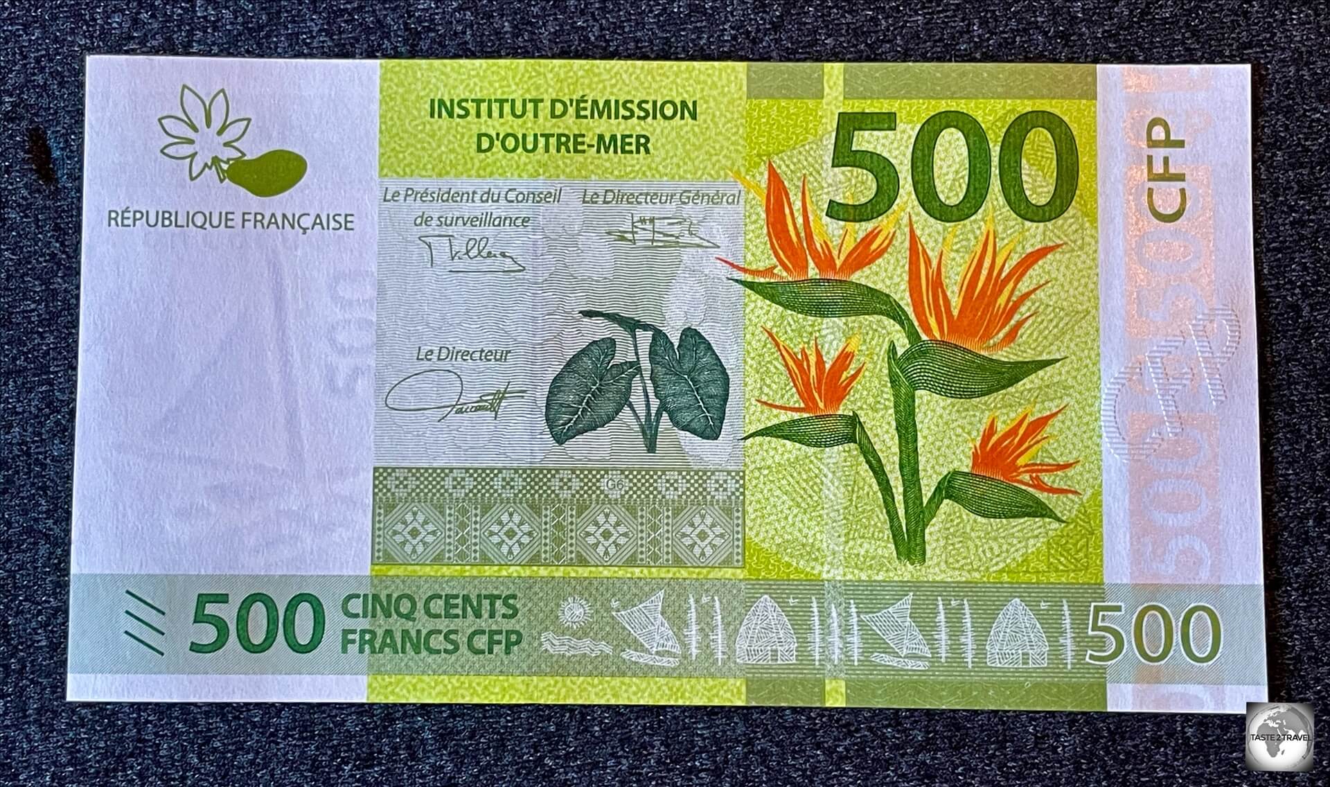 The 500-franc banknote is the lowest value note - equivalent to US$5/ EUR 5.