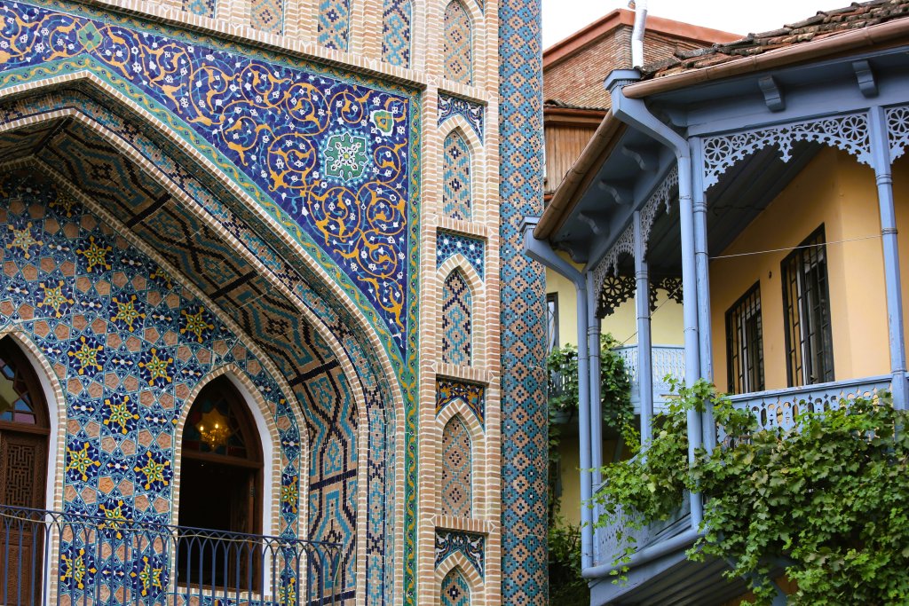 A view of the Jumah Mosque, and an adjacent house, in the old town of Tbilisi.