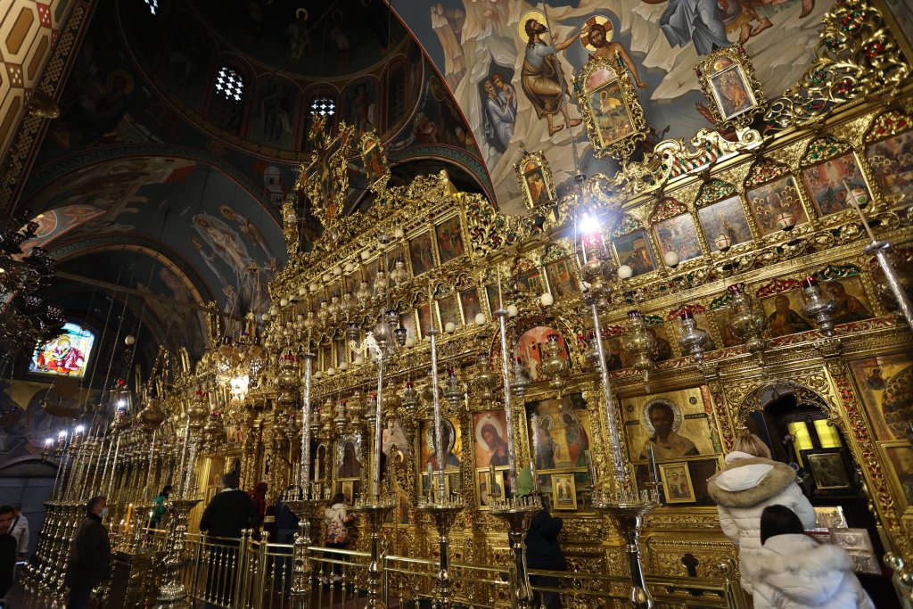 The golden "Iconostasis" in Kykkos Monastery.