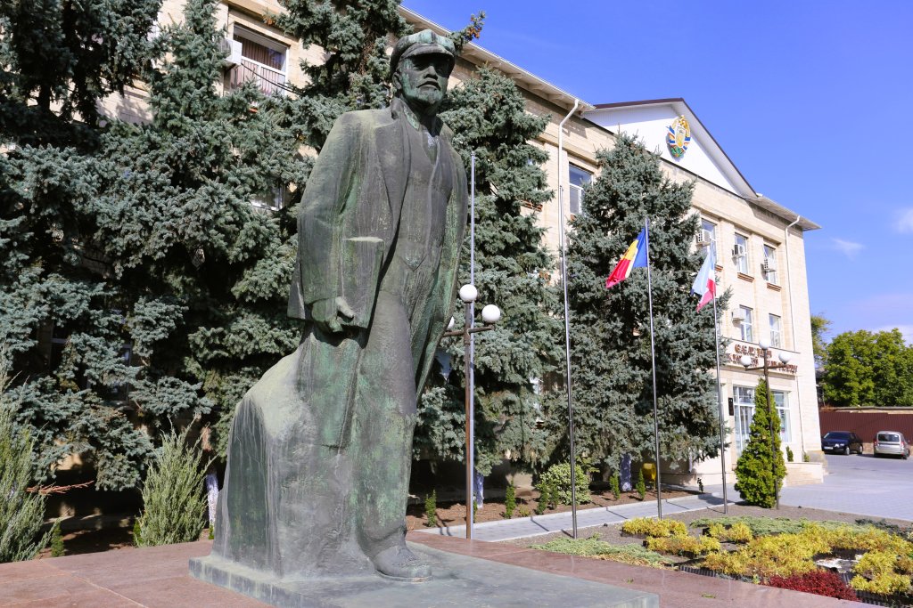 Lenin statue in downtown Comrat, the capital of the autonomous region of Gagauzia.