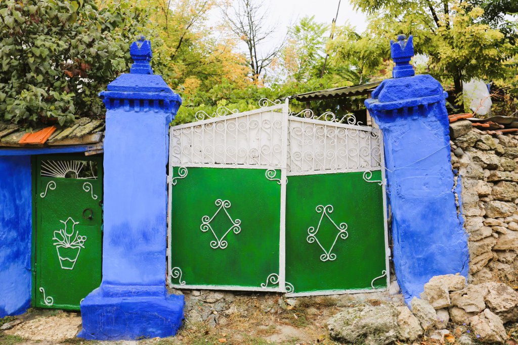 A painted house gate, in the village of Tipova.