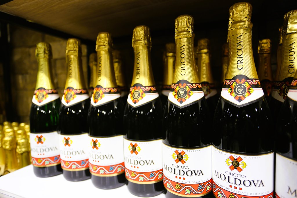 Cricova is known for its sparkling wines, which are made using the traditional French method, also known as "Methode Champenoise".