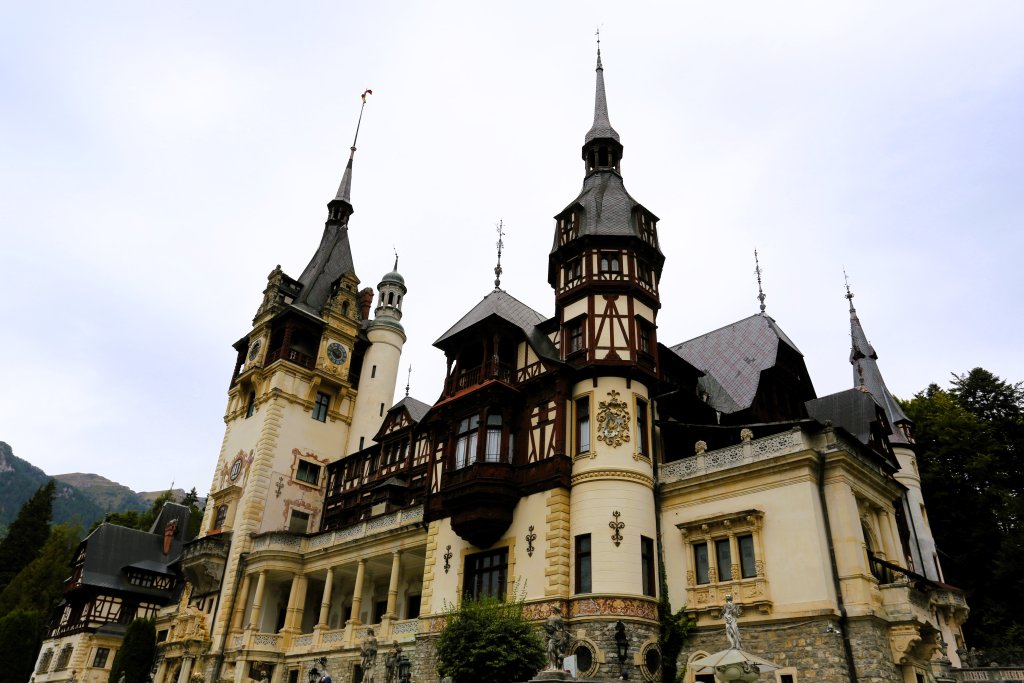 Peles Castle is a neo-Renaissance palace in Sinaia, Romania. It was built between 1873 and 1914 by order of Romania's first king, Carol I.