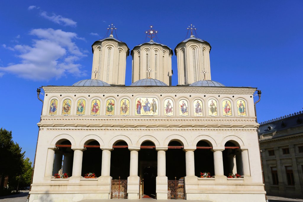 Dating from 1655, the Romanian Orthodox Patriarchal Cathedral in Bucharest is built in the (Romanian-developed) Brâncovenesc-style.