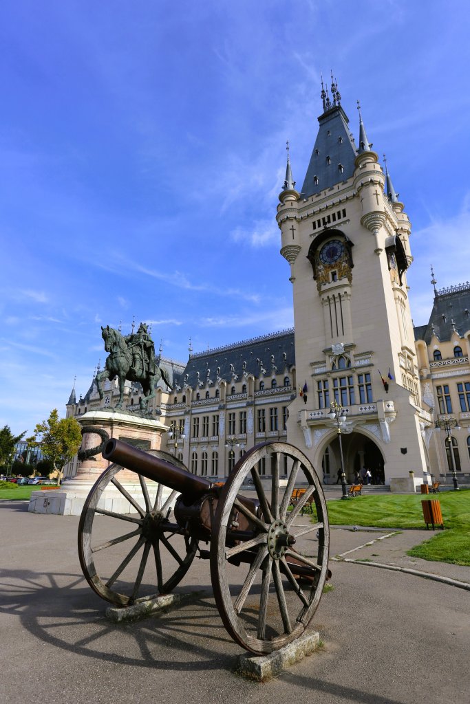 The entrance of the Palace of Culture in Iași is through a 55-metre-tall clock tower.