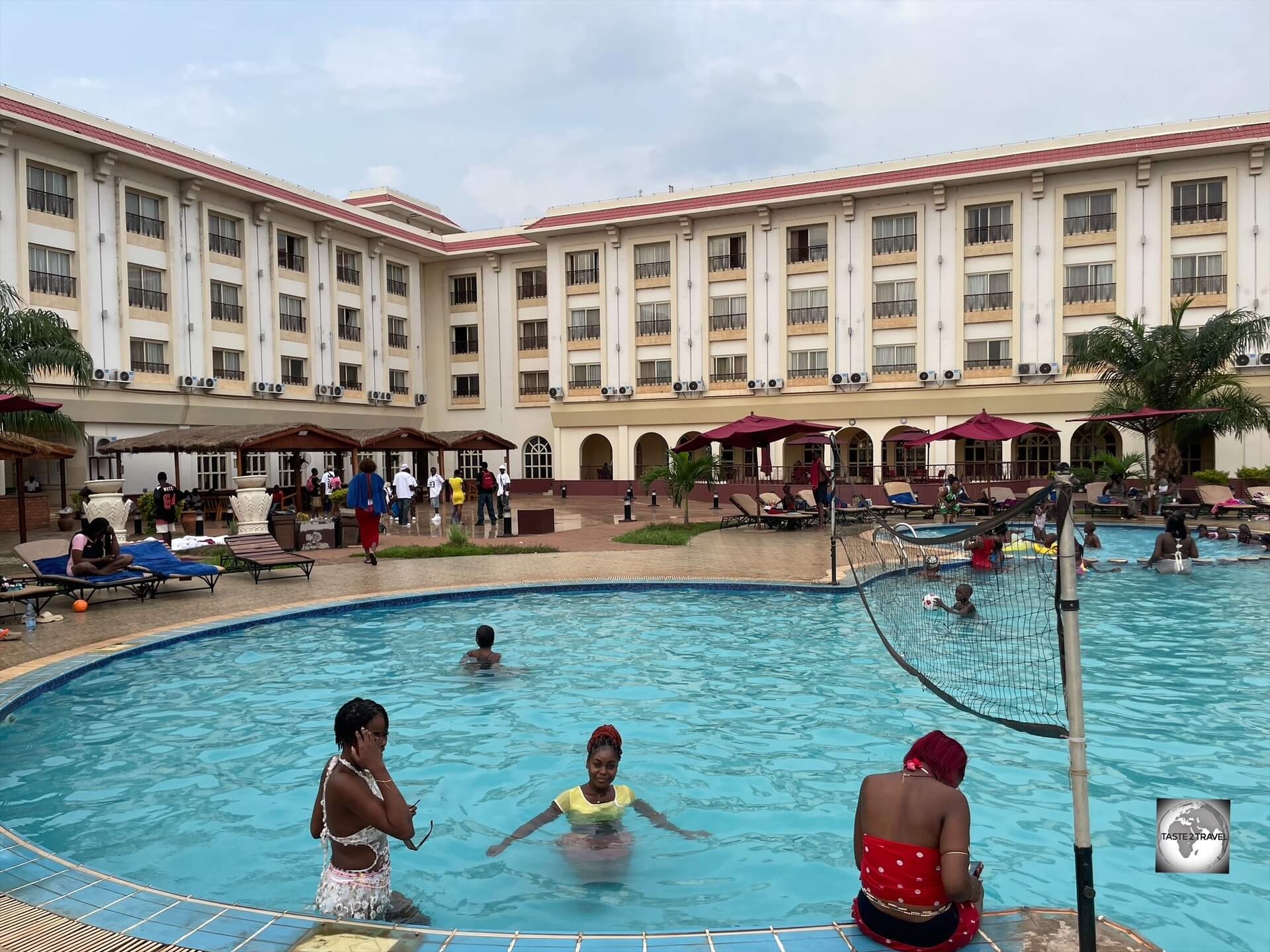 The swimming pool at the Ledger Plaza Bangui is very popular with visiting locals on the weekends.