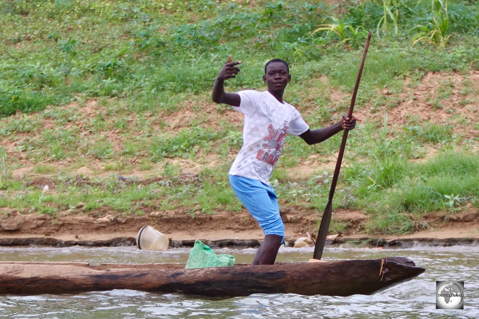 Wooden pirogues are the most popular form of transport on the Ubangi River.