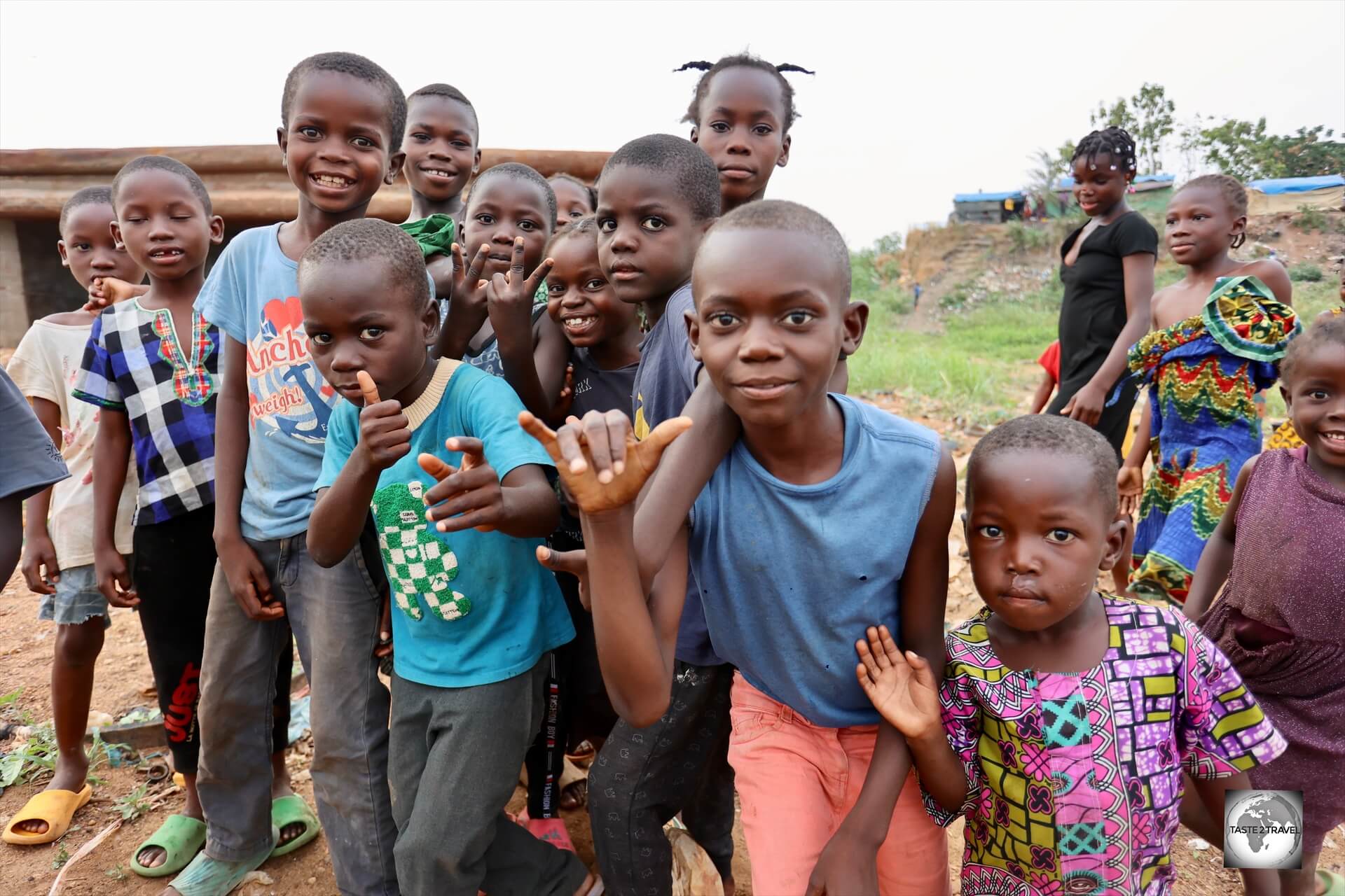 The friendly children at "Camp île Bongo Soua".