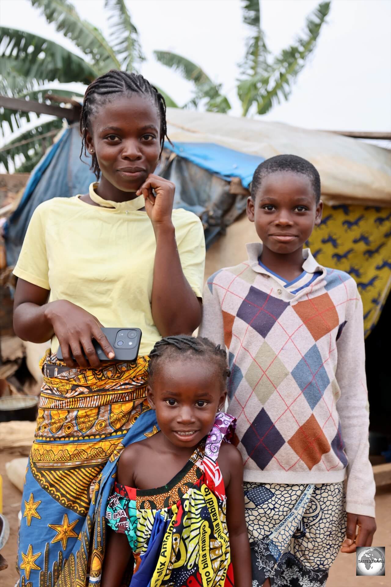 Refugees at "Camp île Bongo Soua", which is located on the banks of the Ubangi River, in downtown Bangui.
