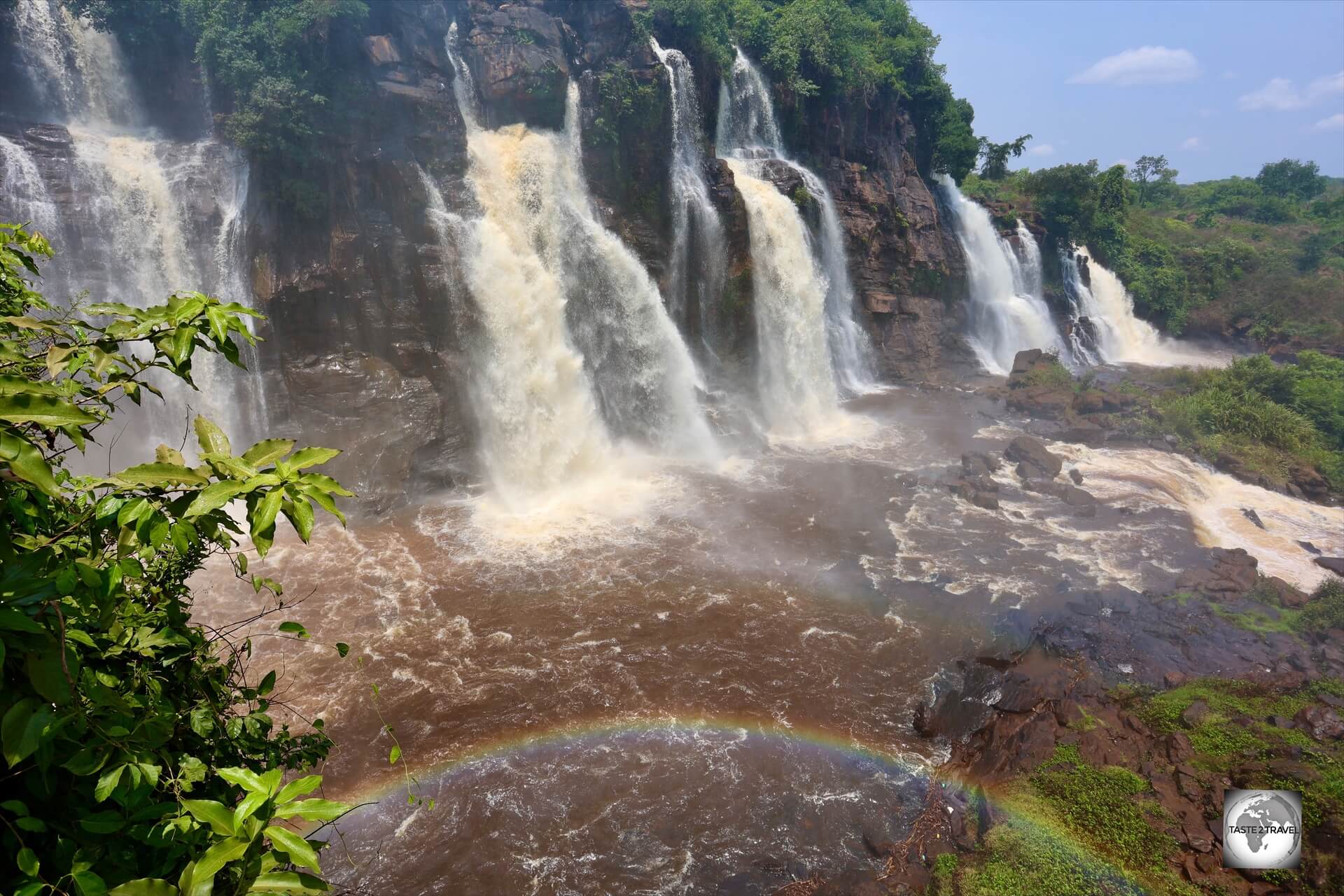 Located 100 km (62 miles) northwest of Bangui, the Chutes de Boali (Boali Falls) are considered to be the most impressive waterfall in Central Africa.