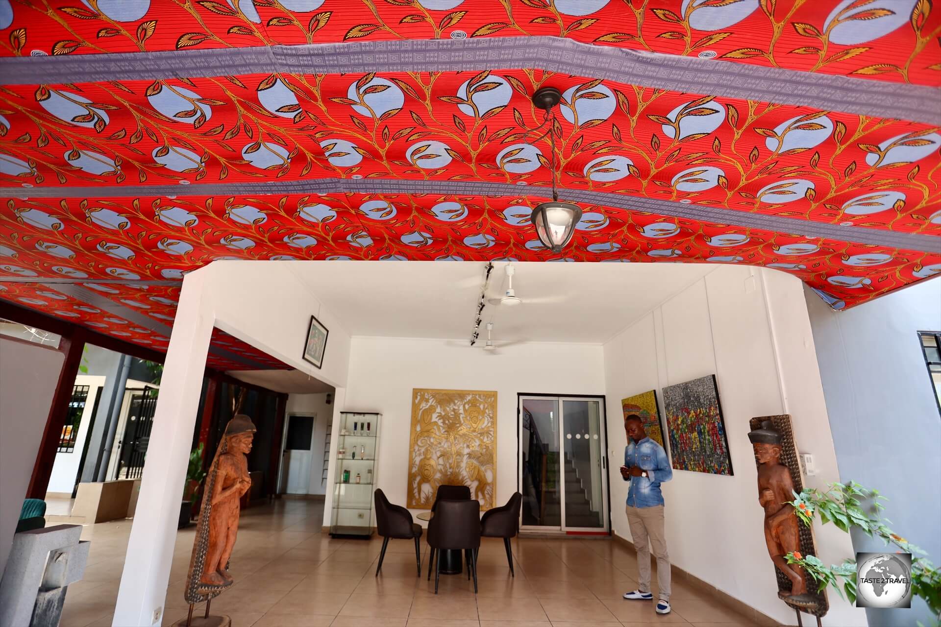 The entrance to Brazza-Art-Galerie which is located in downtown Brazzaville.