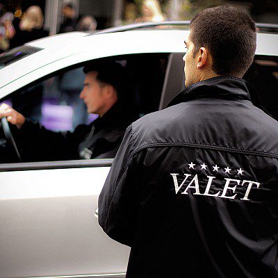 مطلوب موظفين valet parking خدمه اصطفاف السيارات رواتب مميزة