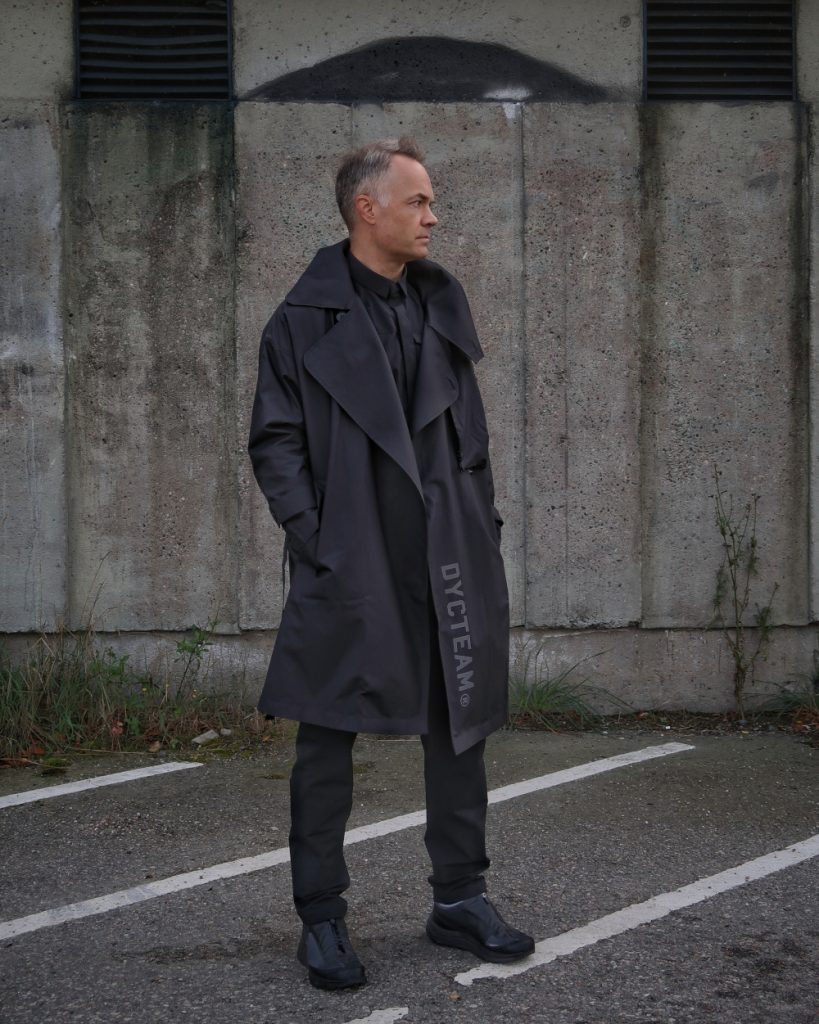 Future Noir: DYC Team Trench Coat reviewed | TCHWR
