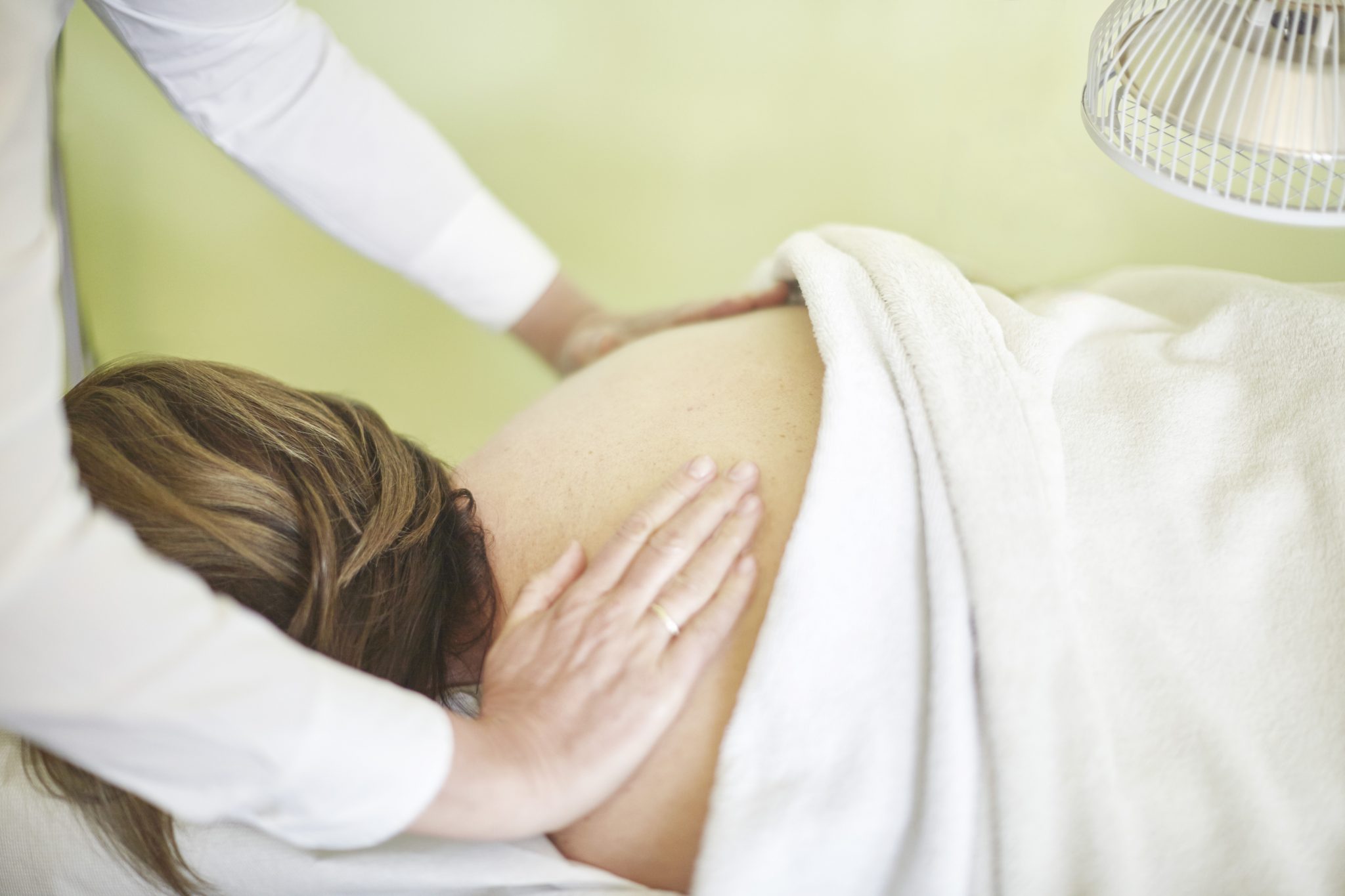 Therapieform der Traditionellen Chinesischen Medizin, TCM Tuina Massage