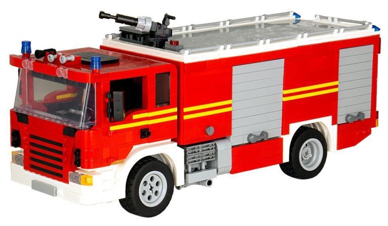 Wóz strażacki autopompa Szwecja z klocków kompatybilnych z LEGO