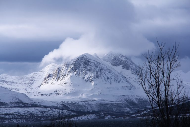 breathtaking-mountain Norway teambuild