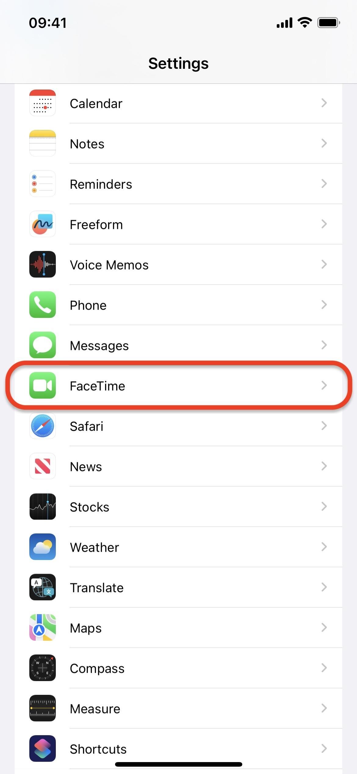 Seamlessly Transfer a FaceTime Call to Your iPhone, iPad, or Mac Without Disconnecting It