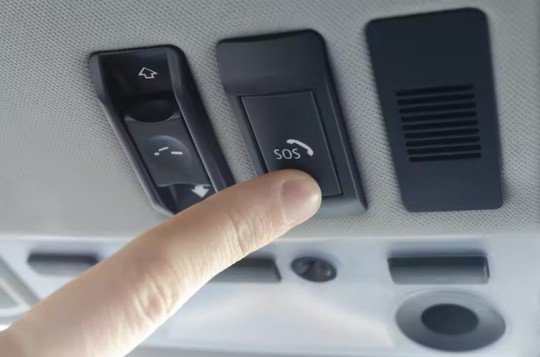 Some cars include a manual call button