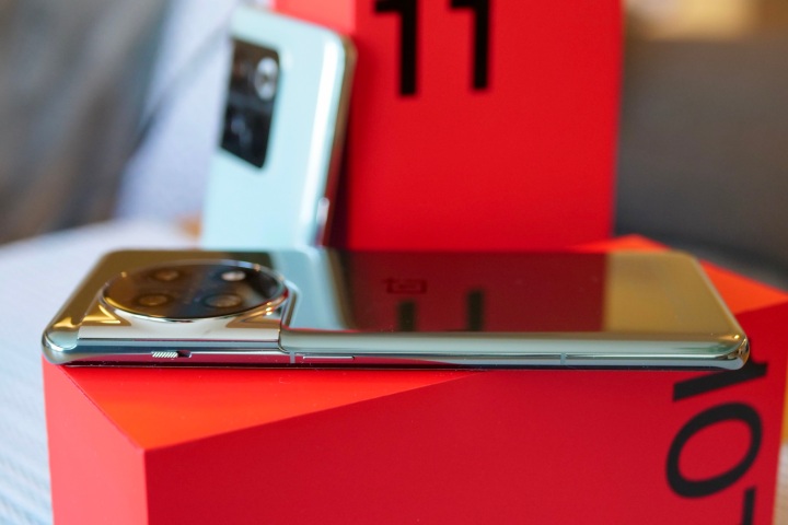 The side of the OnePlus 11, showing the Alert Slider.
