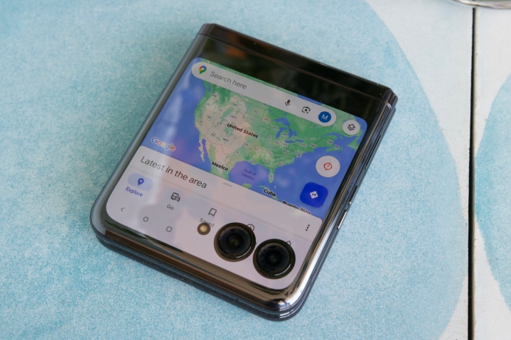 Google Maps on the external display of the Motorola Razr Plus.