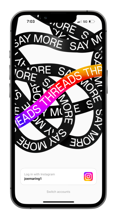Signing up for an Instagram Threads account.